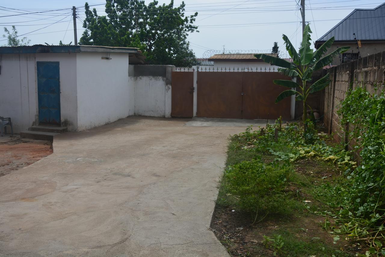The Accra Backpackers Hostel 외부 사진